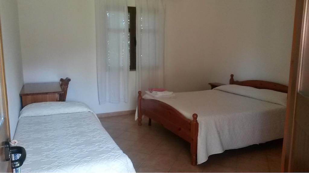 Agriturismo Su Barraccu Loceri Δωμάτιο φωτογραφία
